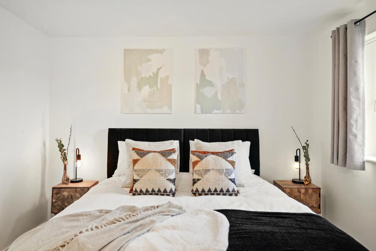 Luxury Apartment At Holt House Milton Keynes Ngoại thất bức ảnh