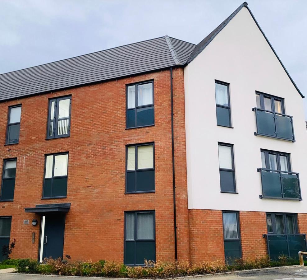 Luxury Apartment At Holt House Milton Keynes Ngoại thất bức ảnh